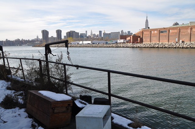 <p>99 Commercial Street empties out to the Newtown Creek waterfront.</p>
