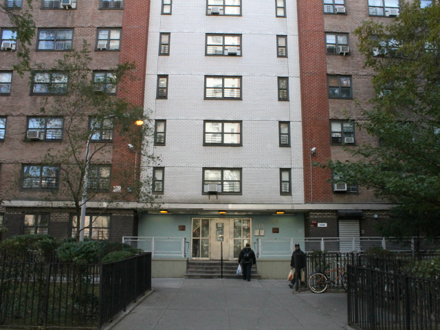 <p>The Fulton Houses regained power, but not heat last Friday.</p>
