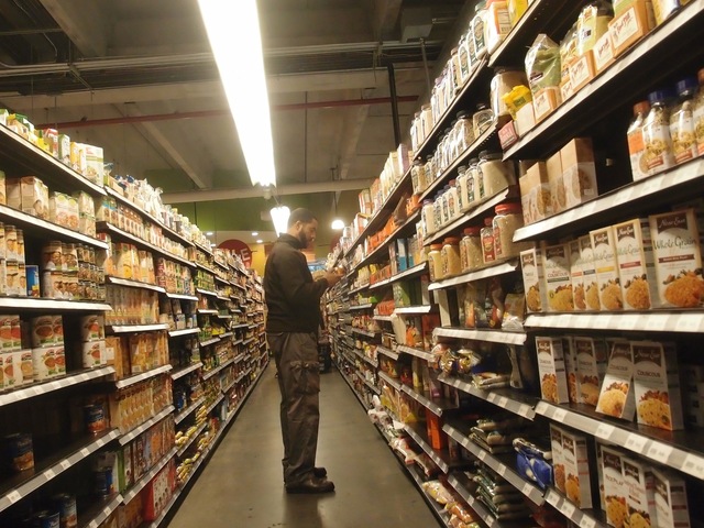 <p>Foodcellar supermarket in Hunters Point remained open on Monday morning</p>
