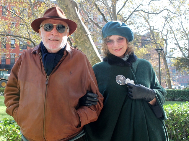 <p>Ted Mancuso and Thomasina LaGuardia say they've been sleeping under layers of blankets in their 25th floor apartment at 333 Pearl Street, which was still without heat and hot water days after Hurricane Sandy.</p>
