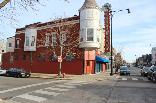  A "well-known restaurateur" has signed a lease to fill a vacancy left by  Kingfisher Restaurant , which closed in fall 2011, according to officials. 
