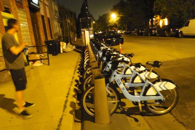 Parking  Divvy Bikes