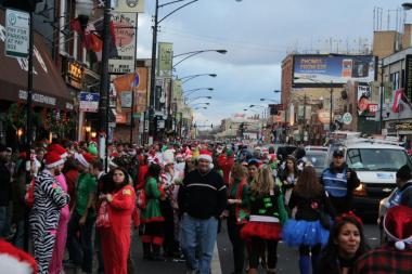  The Twelve Bars of Christmas pub crawl drew some 40,000 people to Lakeview in 2012. 
