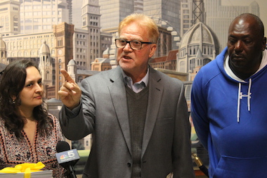  Flanked by New York City cabbie leader Bhairavi Desai and her Philadelphia counterpart Ronald Blount, Fayez Khozindar announces his intent to unionize Chicago taxi drivers. 