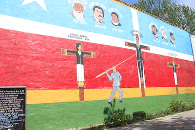  A pop-up poetry event in the WOW District will kick off Thursday at Humboldt Park's oldest mural. 