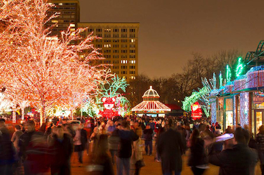  Lincoln Park Zoo attracted more than 500,000 visitors to ZooLights this year. 