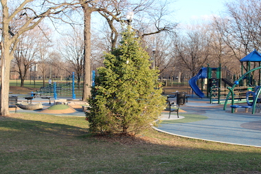  Portage Park will welcome the holiday season with a blaze of lights and a celebration set for 3:30 to 5:30 p.m. Saturday. 