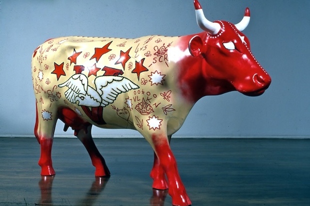 Ed Paschke's Controversial Gang Sign-Covered Cow To Go Back on