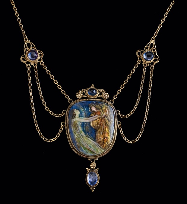  The latest exhibit at the Driehaus Museum focuses on early 20th-Century jewelry made for&nbsp;&mdash;and sometimes by&nbsp;&mdash; women. 