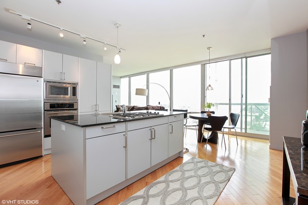  635 N. Kingsbury 
