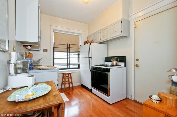  1654 E 54th 