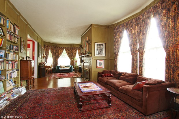  9822 S. Seeley Ave. 