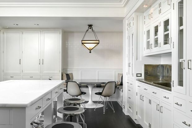  399 W. Fullerton Parkway 