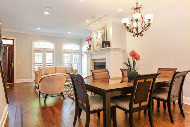  2619 N. Burling 