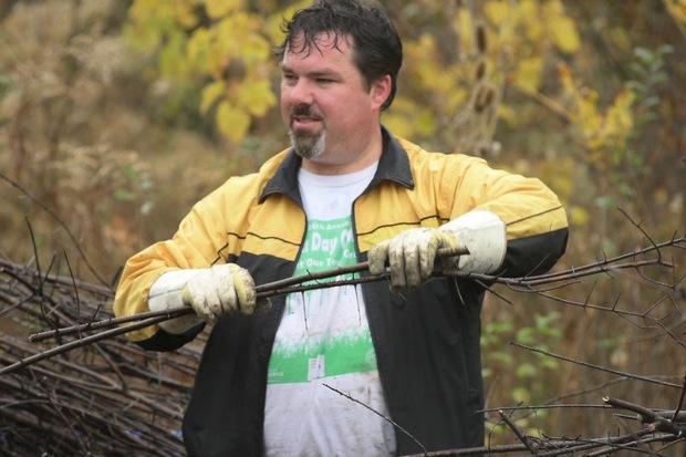  Determined to help restore an oasis of 23 acres of wetlands and woodlands nestled along Chicago's western border, volunteers have formed a new group to protect the  Dunning-Read Conservation Area . 