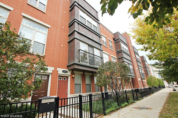  Bronzeville Townhome 