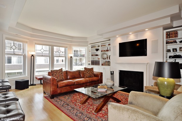  10 E. Schiller St. Unit 2E 