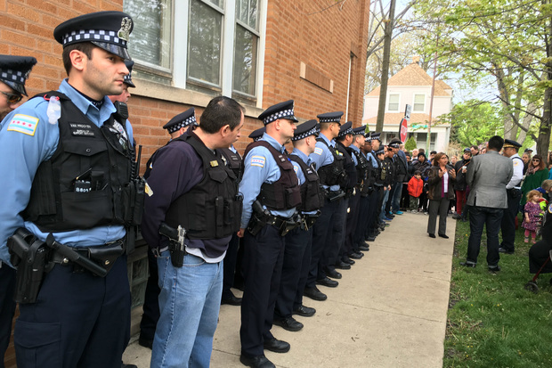  Police from the Grand Central District conducted an outdoor roll call Monday night in response to a shooting that killed a 25-year-old man. 