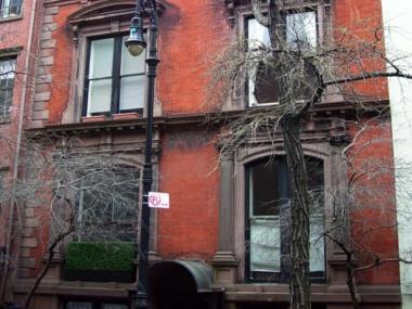 A Mark Twain history walking tour on Nov. 26, 2011 will visit 14 W. 10th Street, where Twain lived at the turn of the century. 