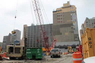  Neighbors say late-night and early-morning work at Manhattan West is turning the neighborhood into a "war zone." 