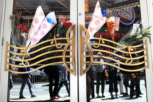  Fans flocked to the B.B. King Blues Club&nbsp;& Grill on West 42nd Street Friday after hearing about the famed guitar players death.&nbsp; 