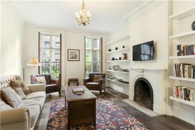  Mary-Kate Olsen and Olivier Sarkozy lived in this townhouse for about two years, according to the Real Deal. 