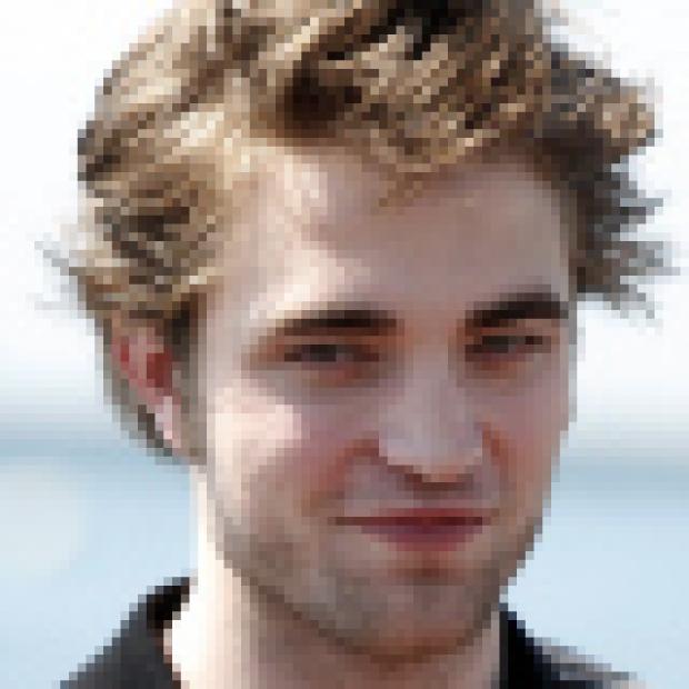 Robert Pattinson Twin Towers Movie 60 Photos - Moonagedaydream.film