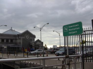 The Wall Street Heliport wants to add a 4,000-gallon gas tank in its parking lot for helicopter refueling.