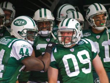 The New York Jets kept playoff hopes alive by beating the Indianapolis Colts 29 – 15.