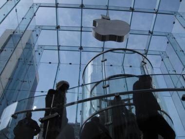 On Friday, Apple delayed the iPad launch until April 3rd.