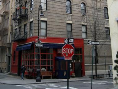 Sales of New York City apartments grew 15 percent over the last quarter, up 80 percent from last year.