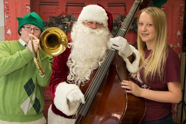  The Brother Rice and Mother McAuley Band hosts its fifth annual Mrs. B’s Bandcake Breakfast from 8 a.m. -noon Sunday at the Brother Rice cafeteria in Mount Greenwood. 