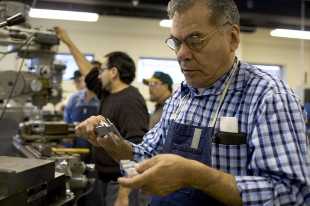 New Program Trains People To Get Retail Jobs - DNAinfo