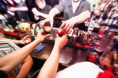  Teens would be allowed to sell and serve booze at restaurants and grocery stores under a measure endorsed Wednesday by a City Council committee touted by aldermen as an effort to reduce youth unemployment. 