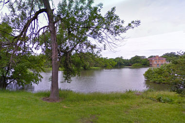  A man's body was found in the Columbus Park Lagoon on Wednesday morning, police said. 