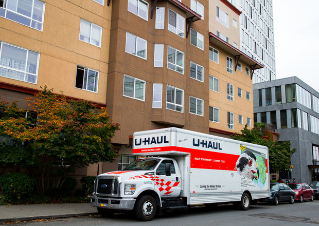 Chicago Is Shrinking, But People Still Move Here! U-Haul Data Excites